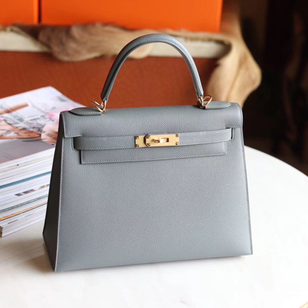 Hermès Kelly 28 Vert Amande Epsom with Gold Hardware - Bags